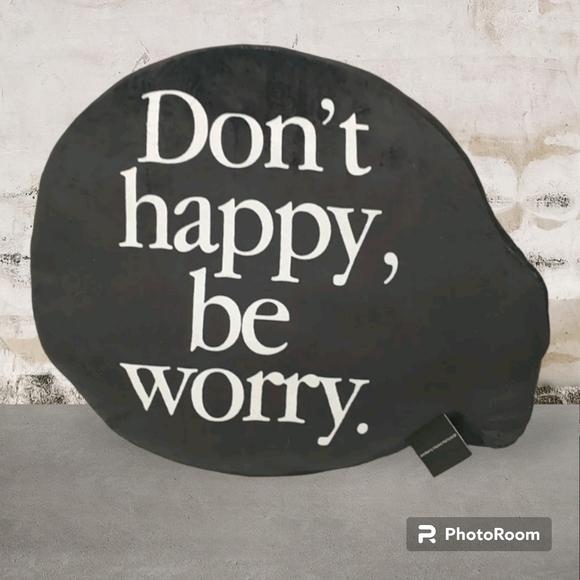 Market SMILEY® SMILEY DON’T HAPPY BE WORRY PILLOW Market Studio NEW! - Picture 3 of 11